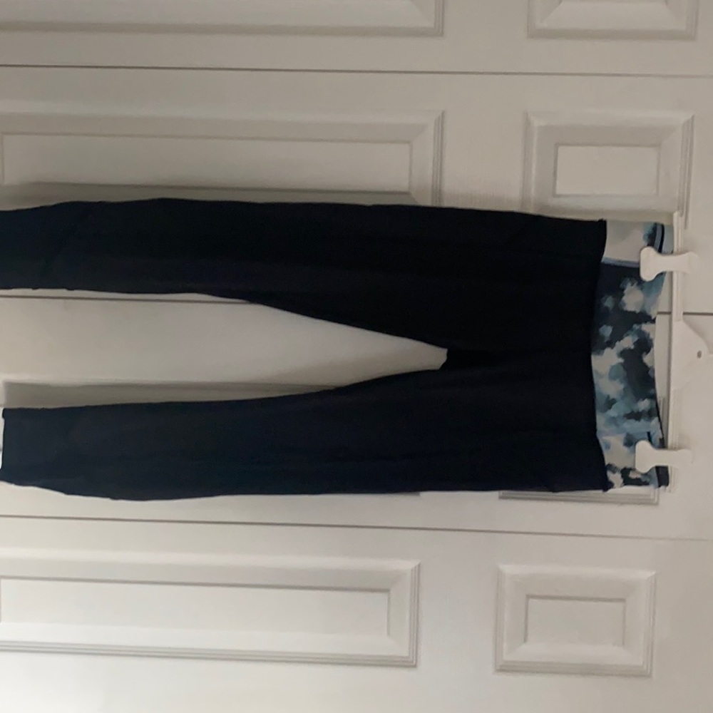 Size 4 Lululemon Mid-Rise Leggings